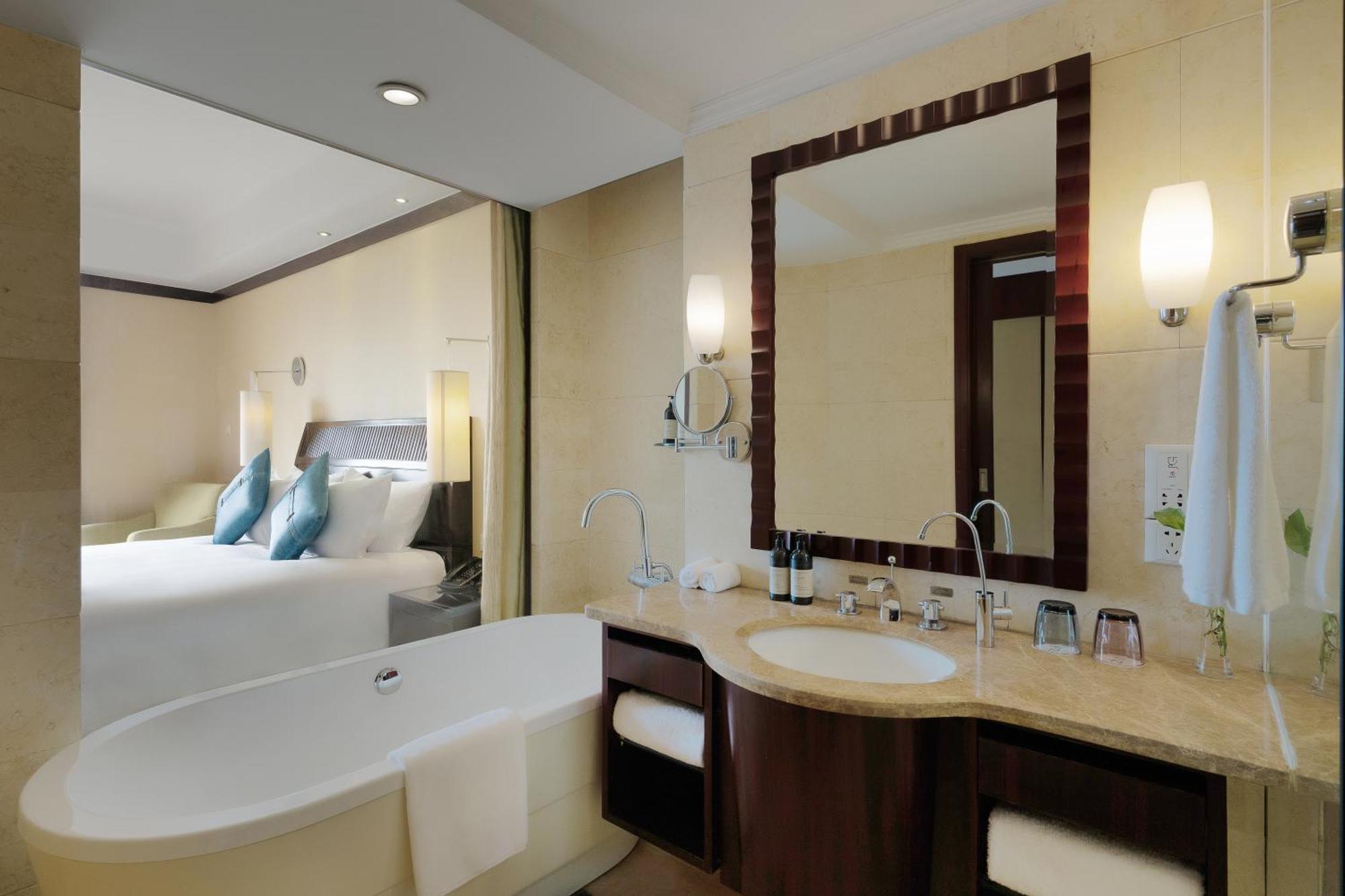 S&N Zhejiang Linhai International Hotel エクステリア 写真