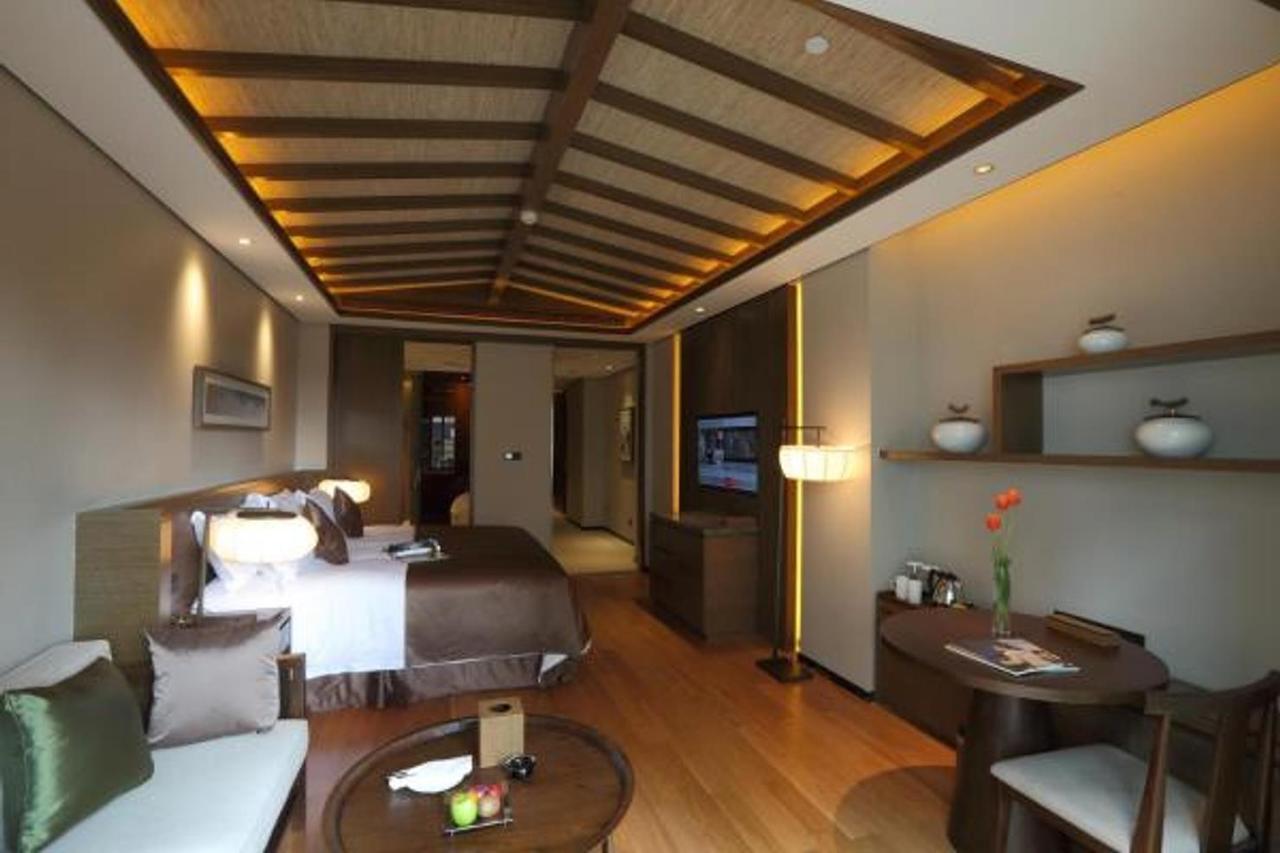 S&N Zhejiang Linhai International Hotel エクステリア 写真