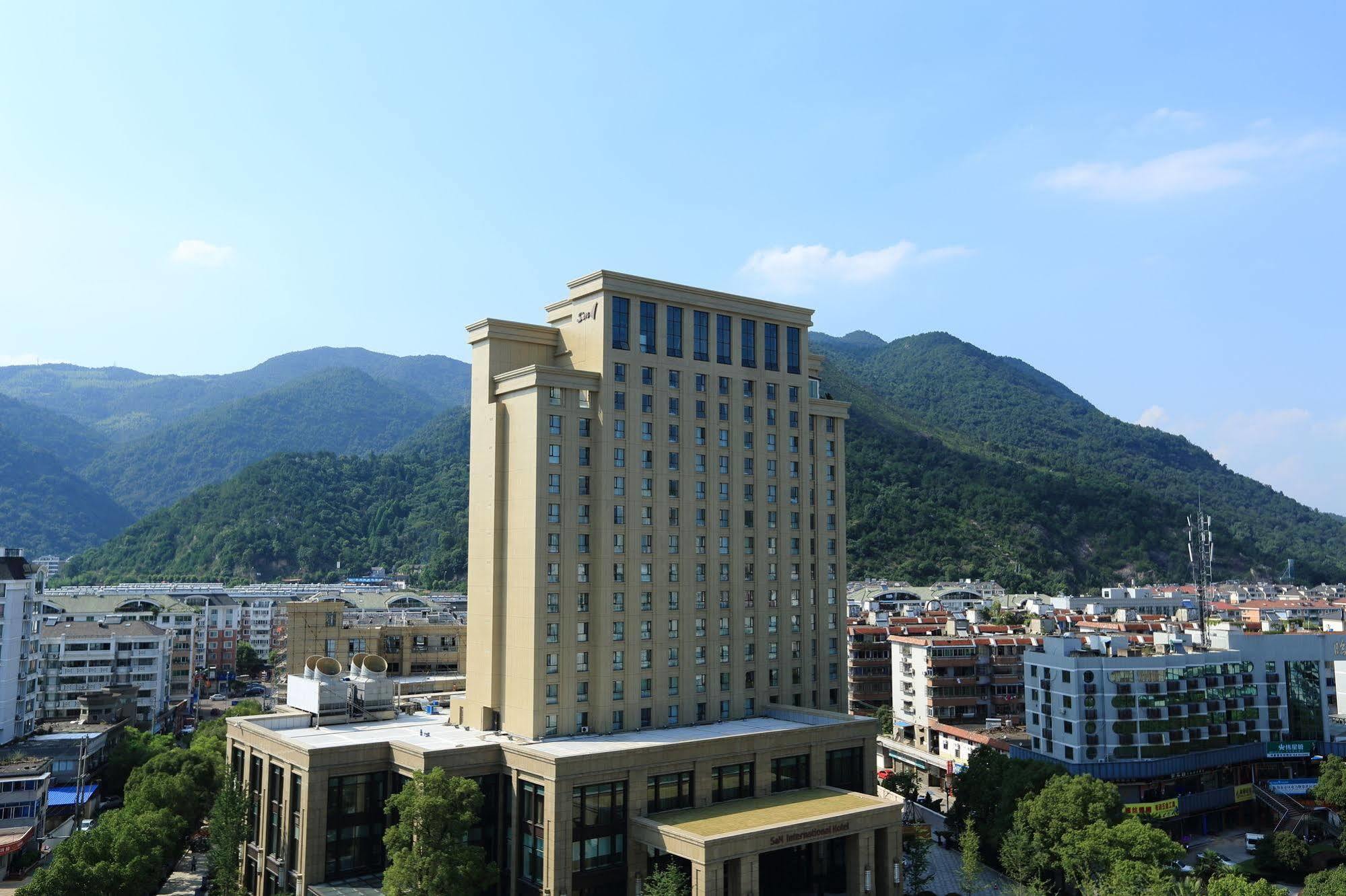 S&N Zhejiang Linhai International Hotel エクステリア 写真