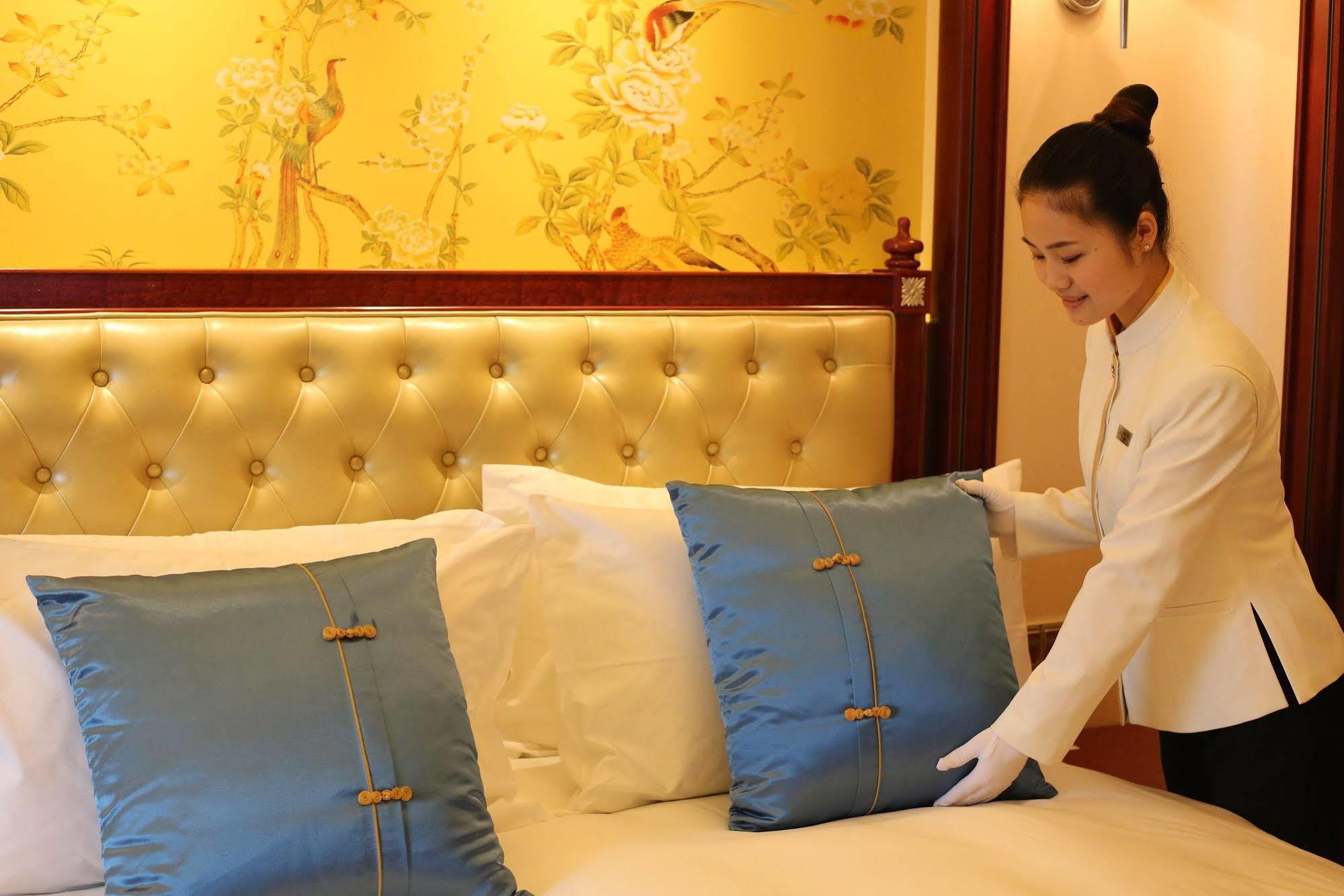 S&N Zhejiang Linhai International Hotel エクステリア 写真