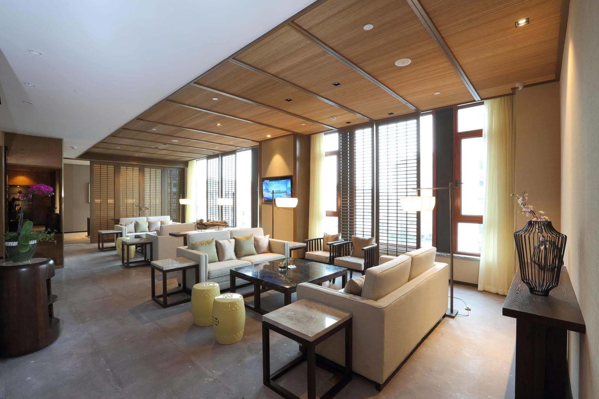 S&N Zhejiang Linhai International Hotel エクステリア 写真