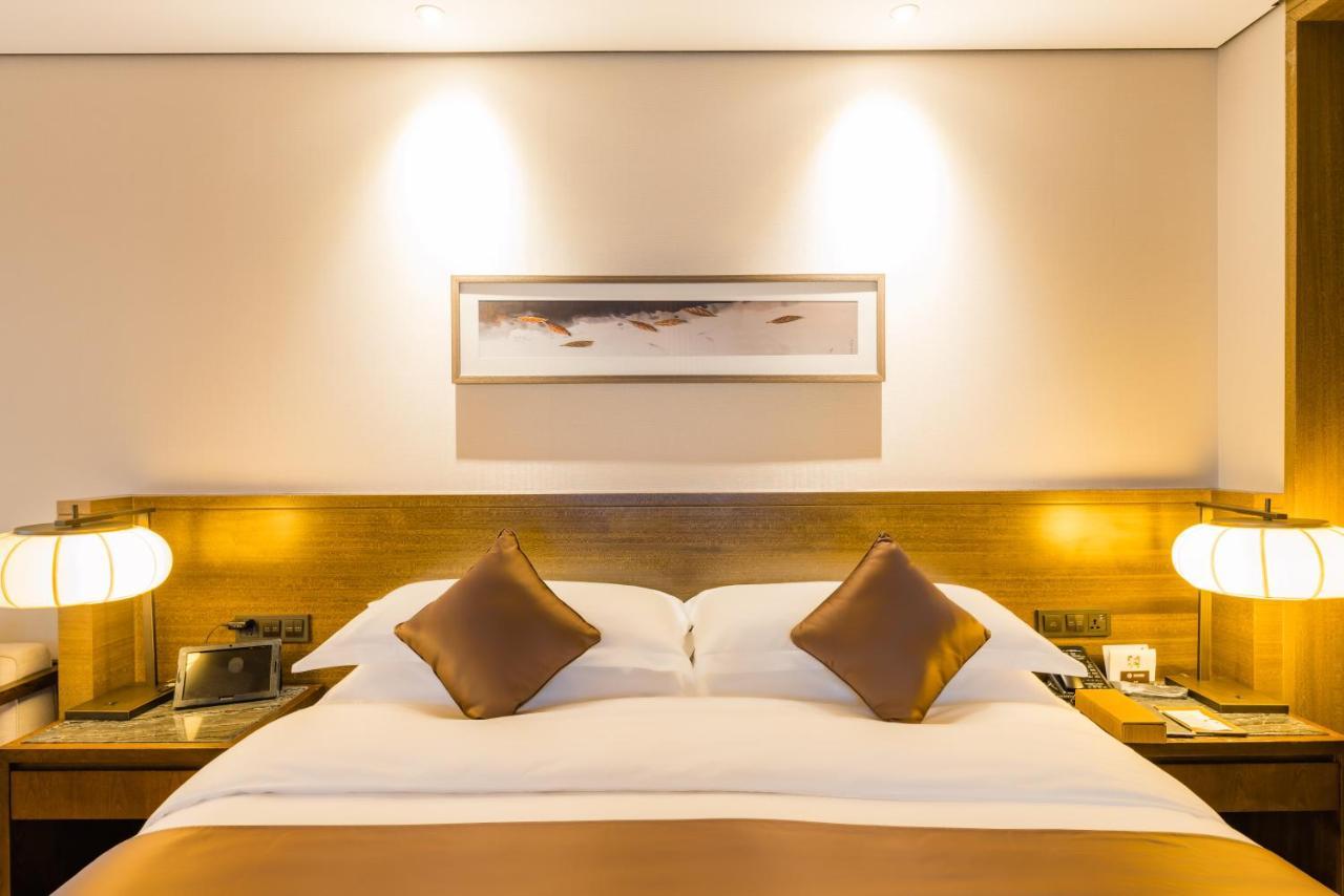 S&N Zhejiang Linhai International Hotel エクステリア 写真