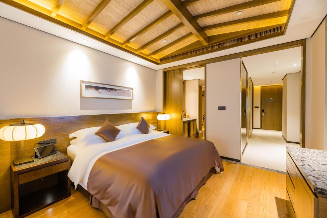 S&N Zhejiang Linhai International Hotel エクステリア 写真